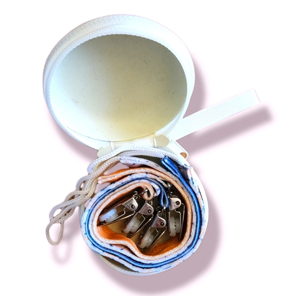 NEW Pacifier Clips - Picture 2 of 3